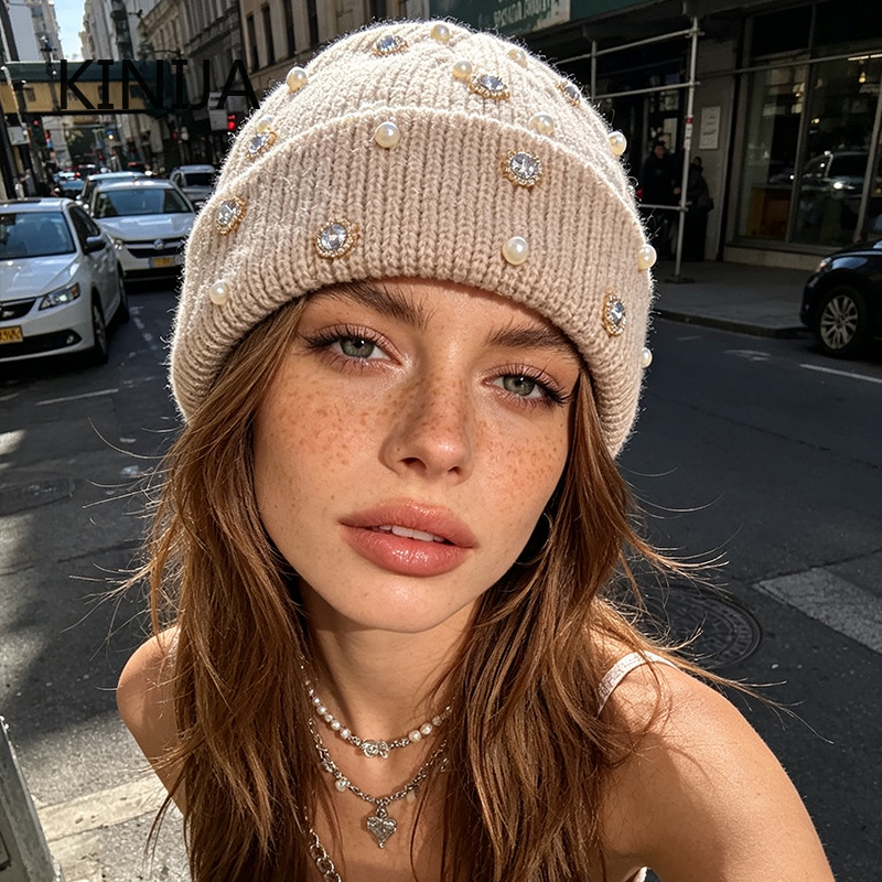 قبعة شتوية محبوكة مزينة باللؤل - مراجعة Beanie Cuffed Knit وسعره